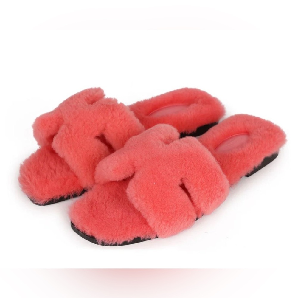 Hermes Pink Shearling Oran Sandal Size 38